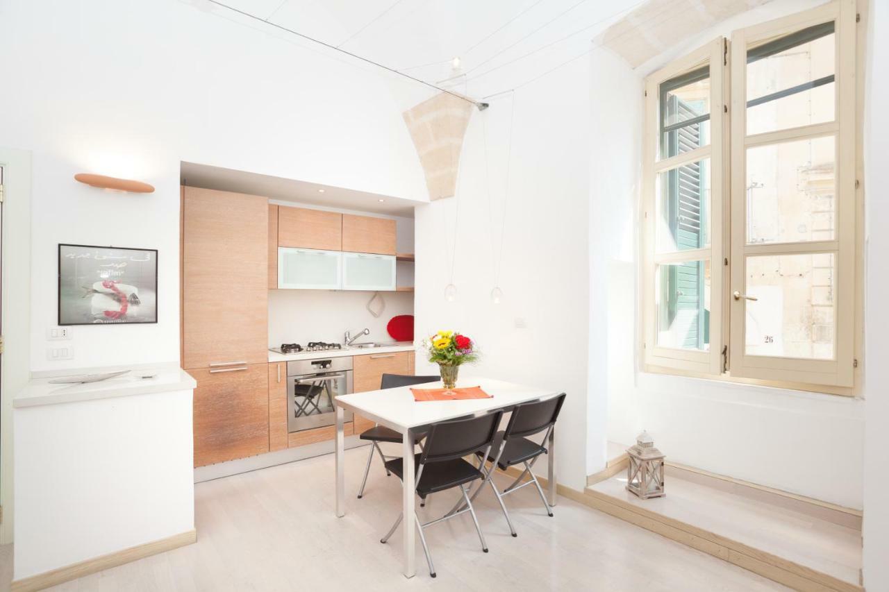 La Piccola Dimora Dell' Alcantarine Apartment เลชเช ภายนอก รูปภาพ