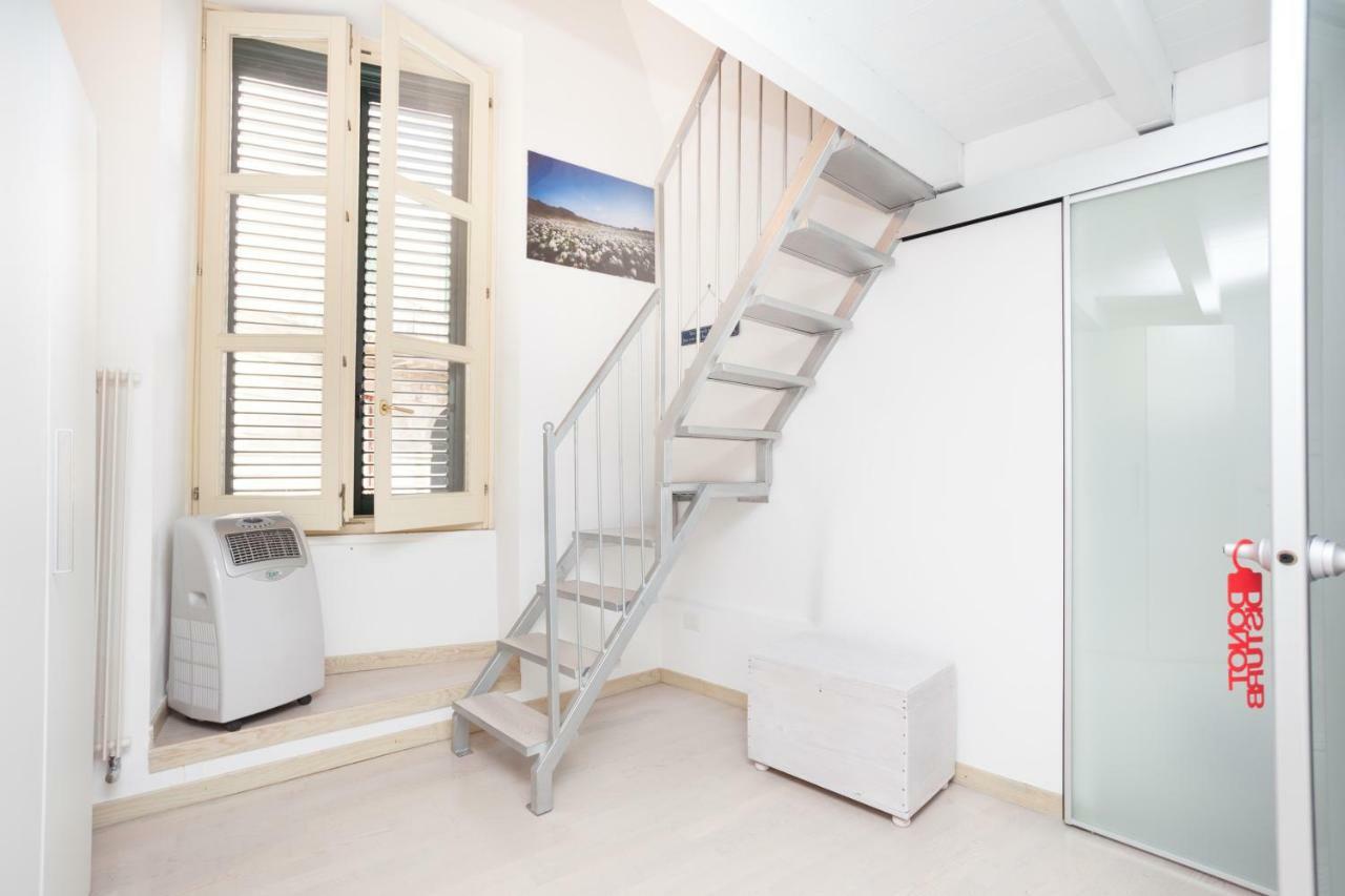 La Piccola Dimora Dell' Alcantarine Apartment เลชเช ภายนอก รูปภาพ