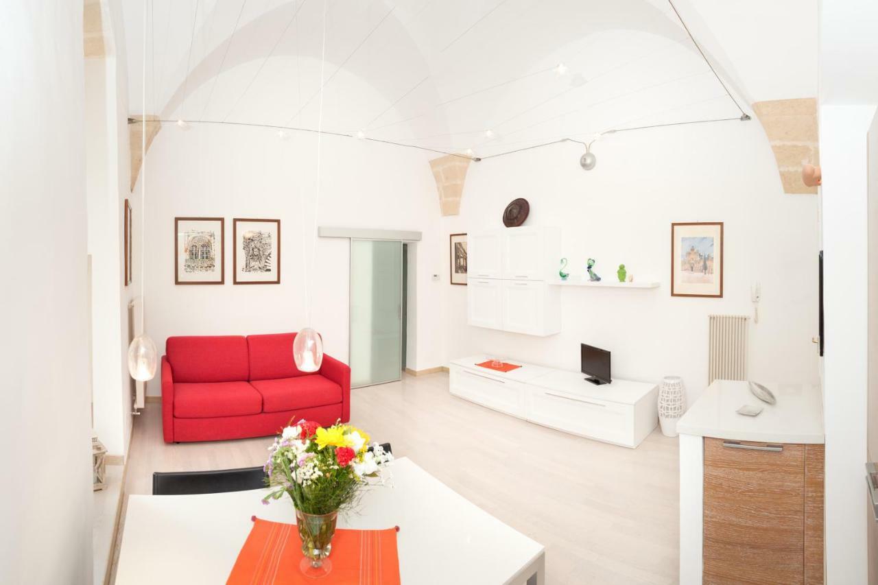 La Piccola Dimora Dell' Alcantarine Apartment เลชเช ภายนอก รูปภาพ